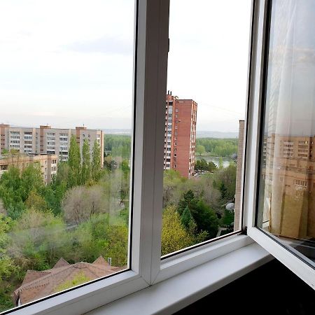 Apartment На Стрелке С Красивым Видом На Иртыш Ustʼ-Kamenogorsk Exteriör bild