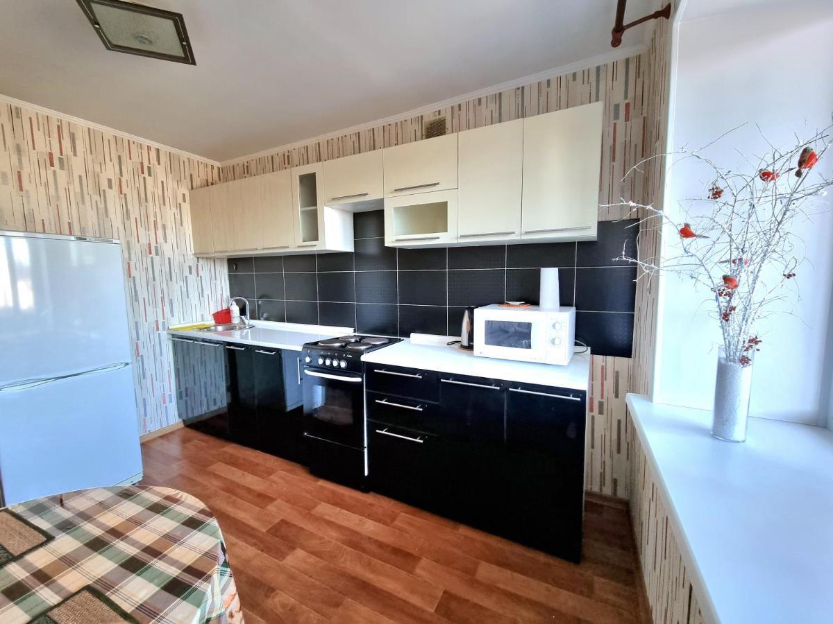 Apartment На Стрелке С Красивым Видом На Иртыш Ustʼ-Kamenogorsk Exteriör bild