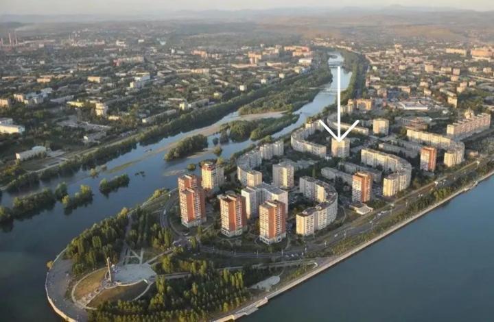 Apartment На Стрелке С Красивым Видом На Иртыш Ustʼ-Kamenogorsk Exteriör bild